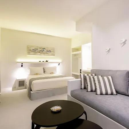 Peven Naousa (Paros)