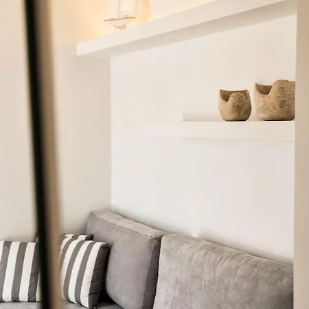 Peven Naousa (Paros)