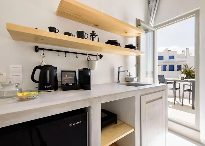 Peven Naousa (Paros)