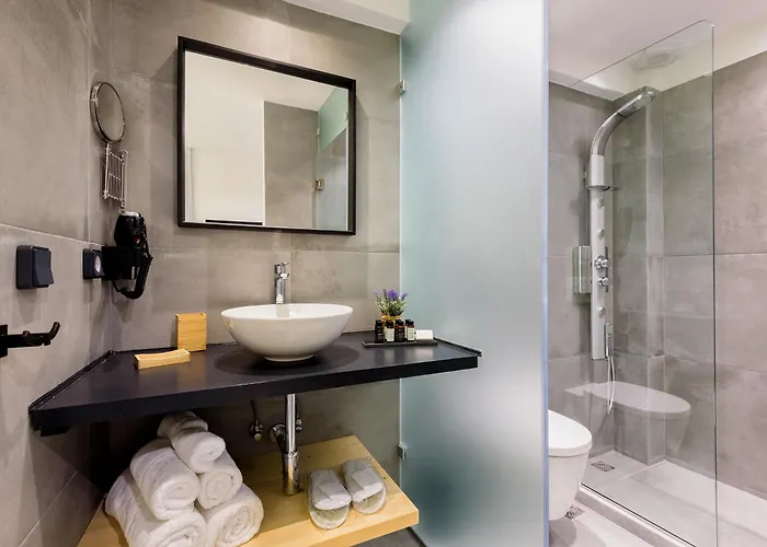 Peven Naousa (Paros)