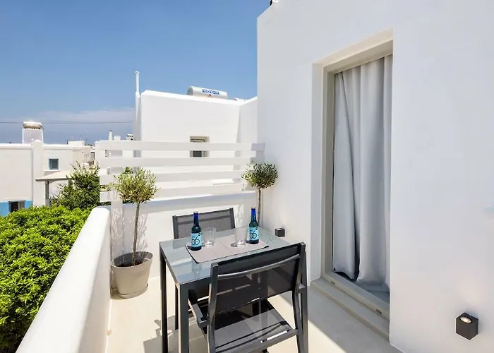 Peven Naousa (Paros)